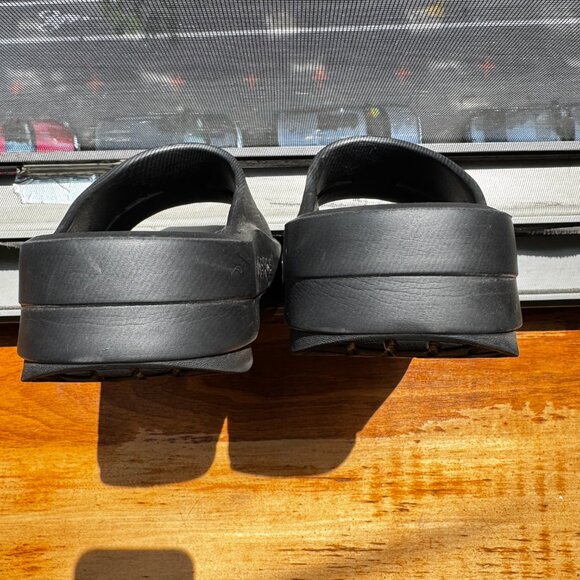 OOFOS Ooahh Black Slide Sandals Women’s Size EU 37 / US 6 Recovery Slip On - Picture 6 of 9